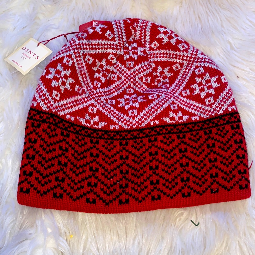 NEW Dents UK Berry Beanie 3-3223